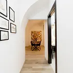 Street Art House Guest house